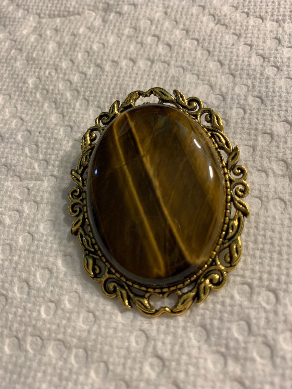 Unbranded Brown Tiger's Eye Oval Brooch with Gold-Tone Filigree